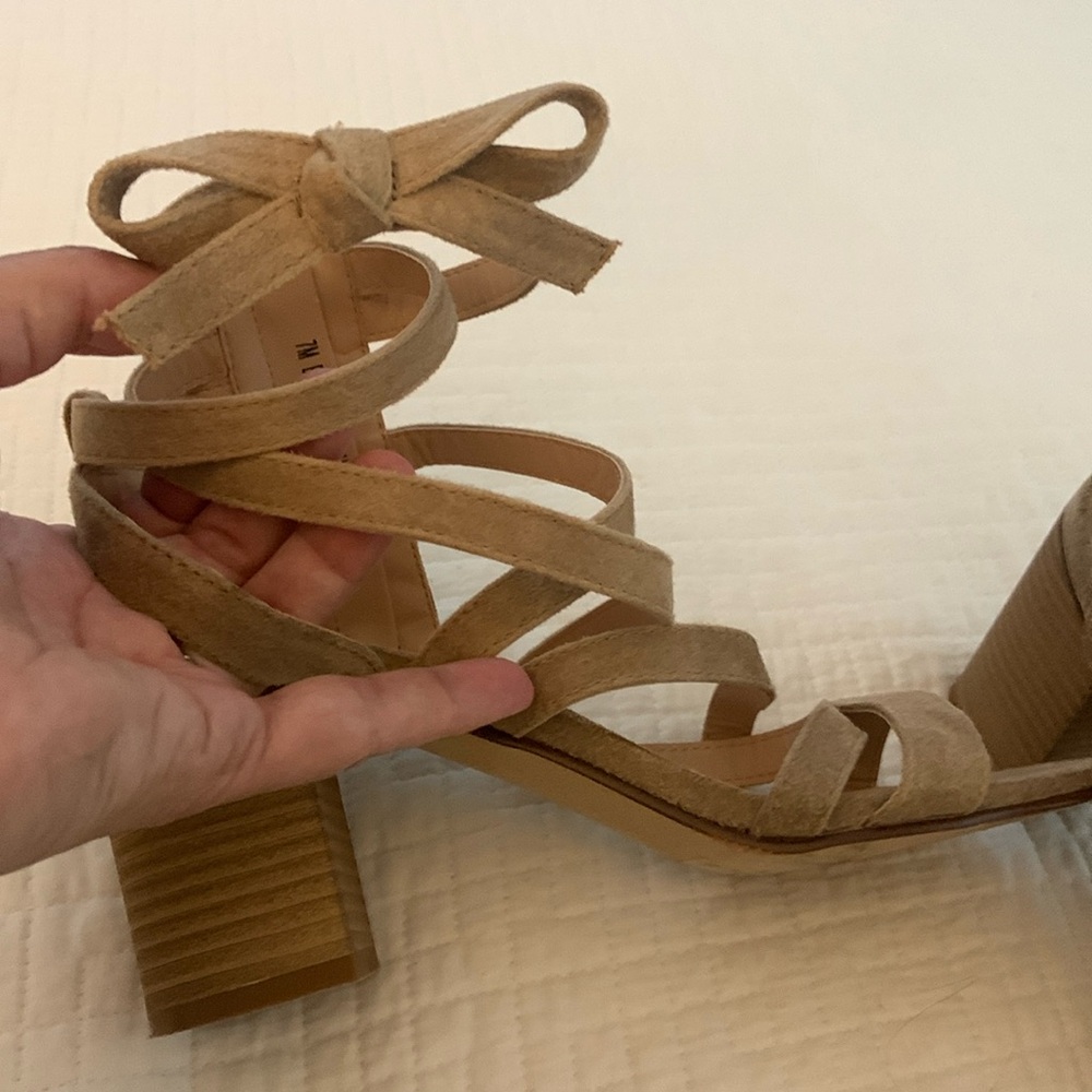 Women’s dress sandal